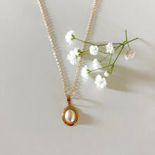 Load image into Gallery viewer, Vintage Oval Pearl Necklace
