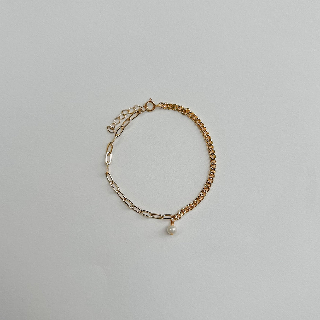 Pearl Paperclip & Curb Chain Bracelet