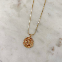 Load image into Gallery viewer, Vintage Medallion Coin Snake Necklace
