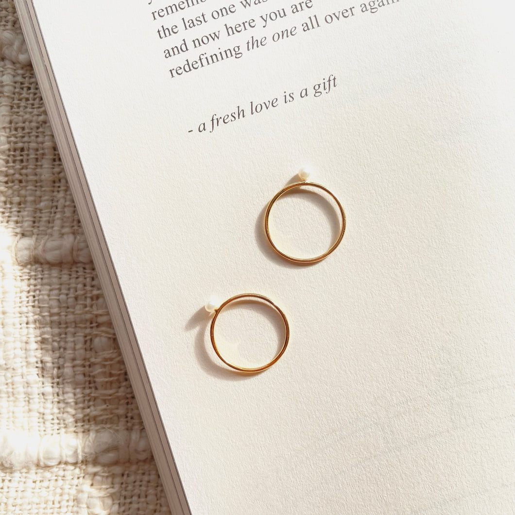 Simple Pearl Ring - Gold
