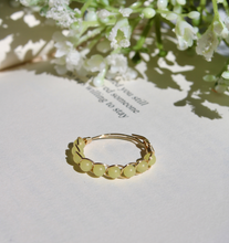 Load image into Gallery viewer, Lemon Jade Braided Wire Ring
